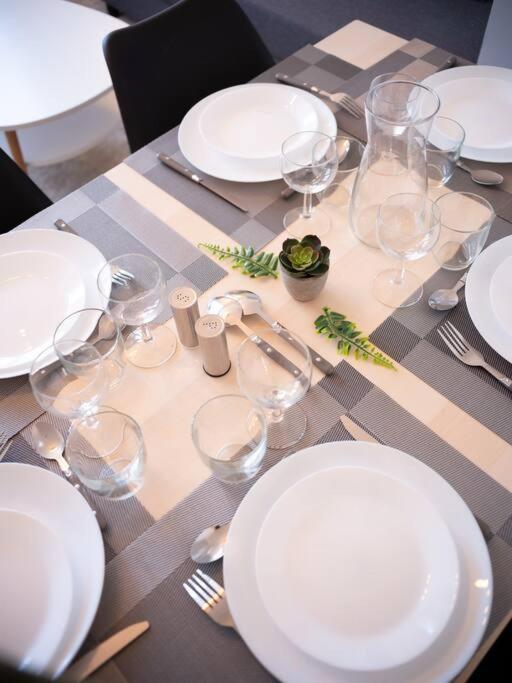 Appartement Tout Equipe Traversant 6 A 8 Couchages 马赛 外观 照片