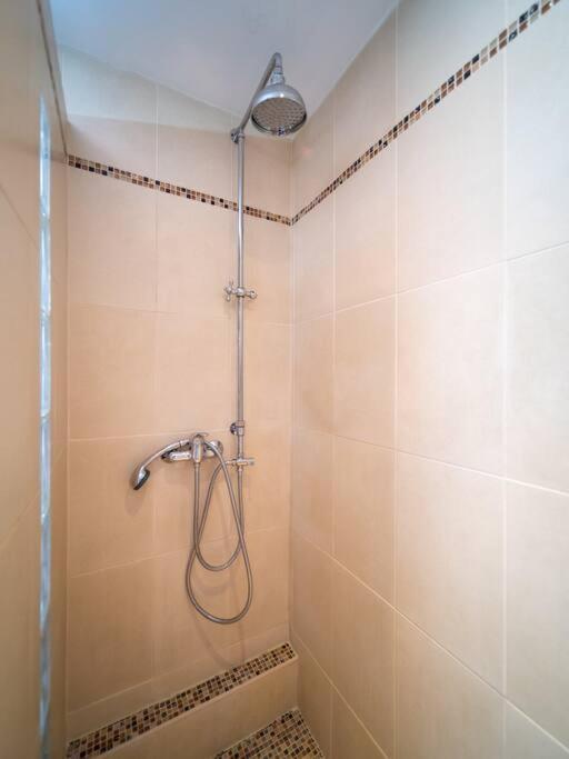 Appartement Tout Equipe Traversant 6 A 8 Couchages 马赛 外观 照片